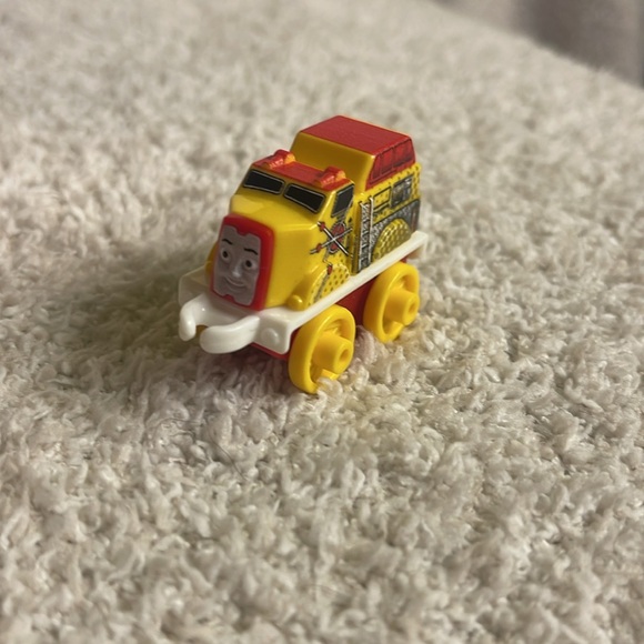 Thomas & Friends MINI’S - Picture 5 of 9
